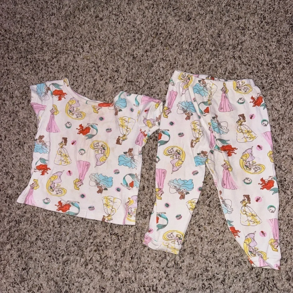 Toddler and baby pajamas - 7 pieces